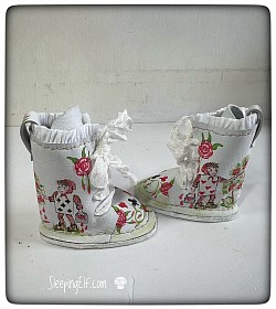 Painting The Roses Red Sasha doll boots