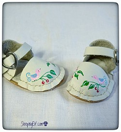 Hand panted white leather Sasha shoes £40.00